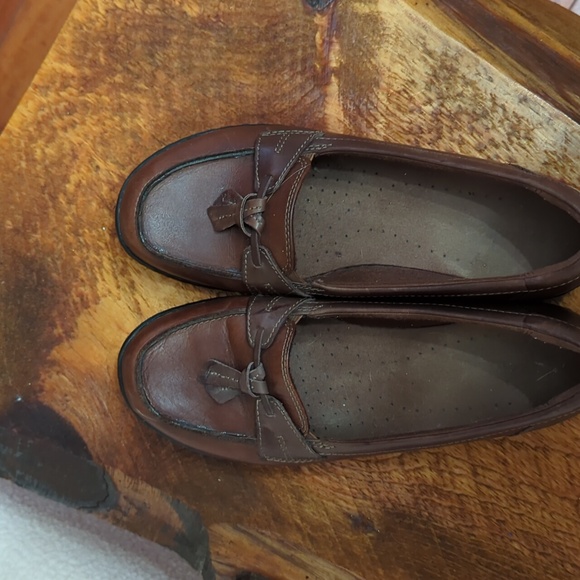 Clark's Brown Leather Loafers - Picture 4 of 9